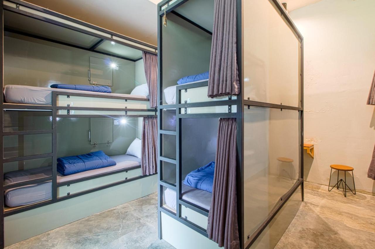 โกโล โกโล Hostel Kejayan ภายนอก รูปภาพ