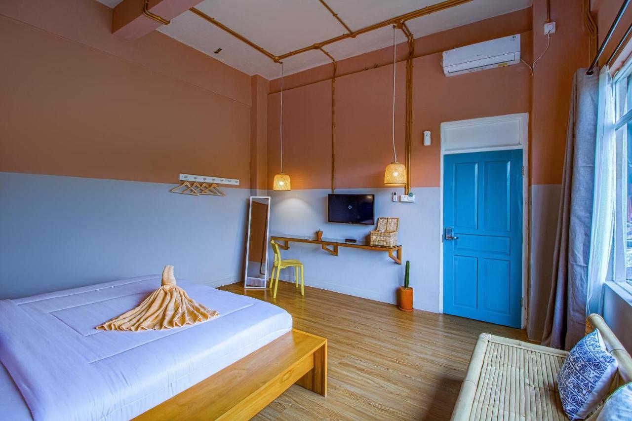โกโล โกโล Hostel Kejayan ภายนอก รูปภาพ
